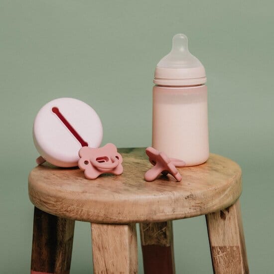 Suavinex Biberon Silicone 240 ml Rose – Débit Moyen – Image 4