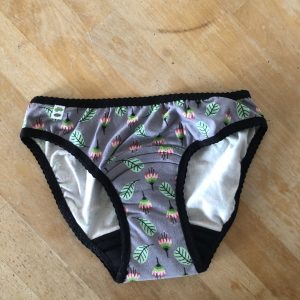 culotte menstruelle flux abondant T 36 plumes