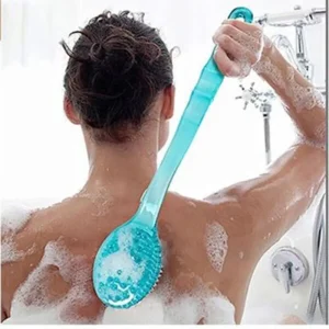 Brosse de bain à long manche